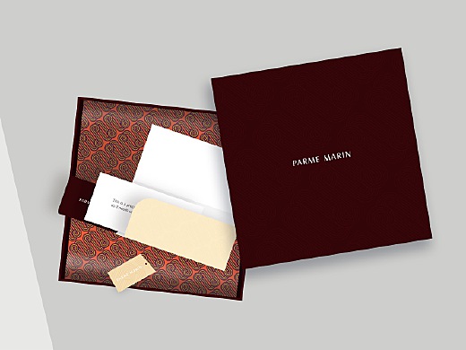 认可品牌文化 长虹老用户捐赠33年前电视包装箱