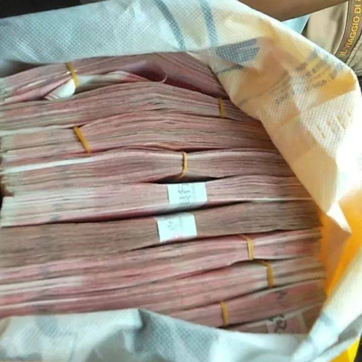 杰瑞股份(002353.SZ)：首次回购21.80万股 耗资749.67万元