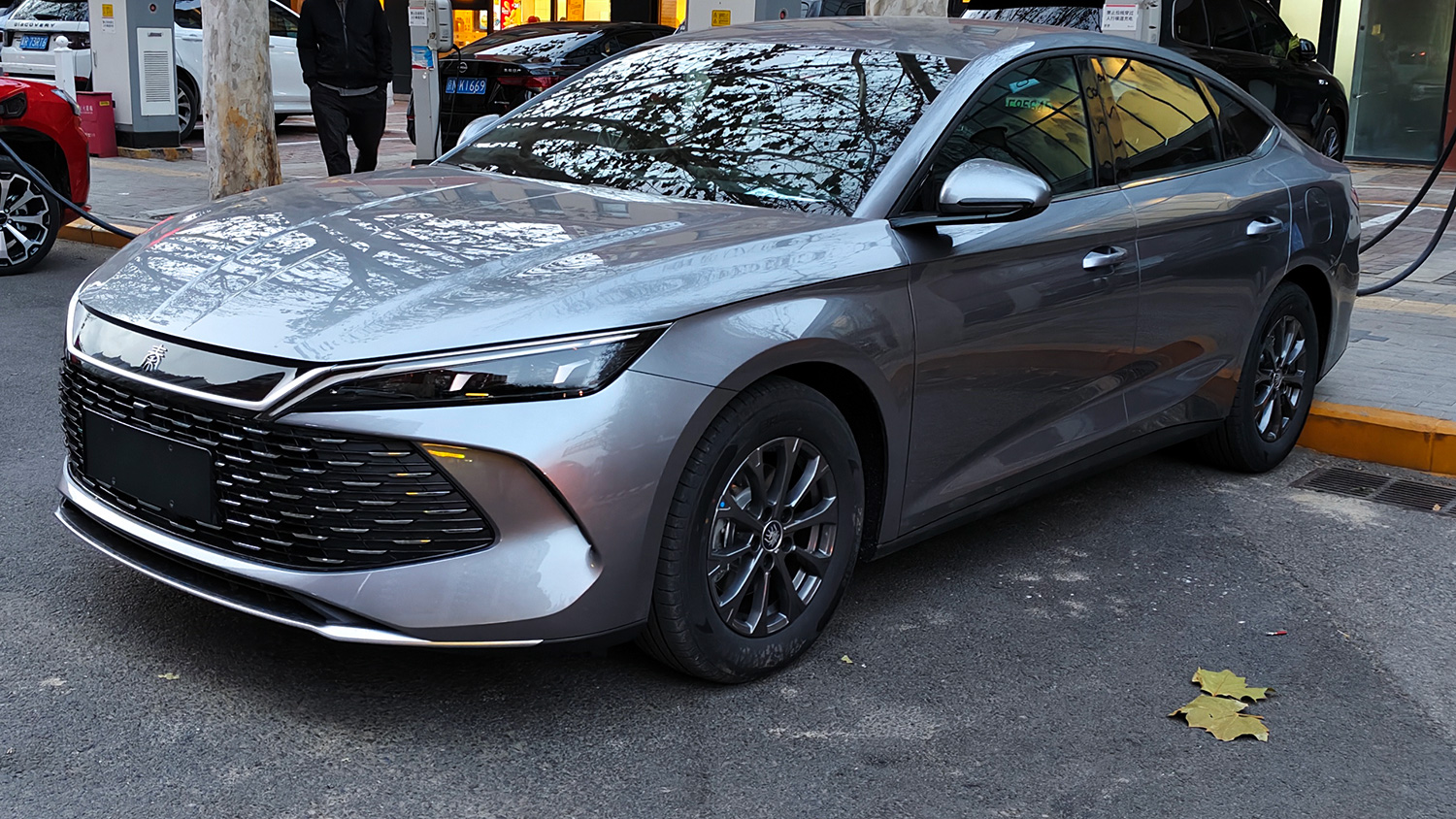 汽车市场活力持续释放