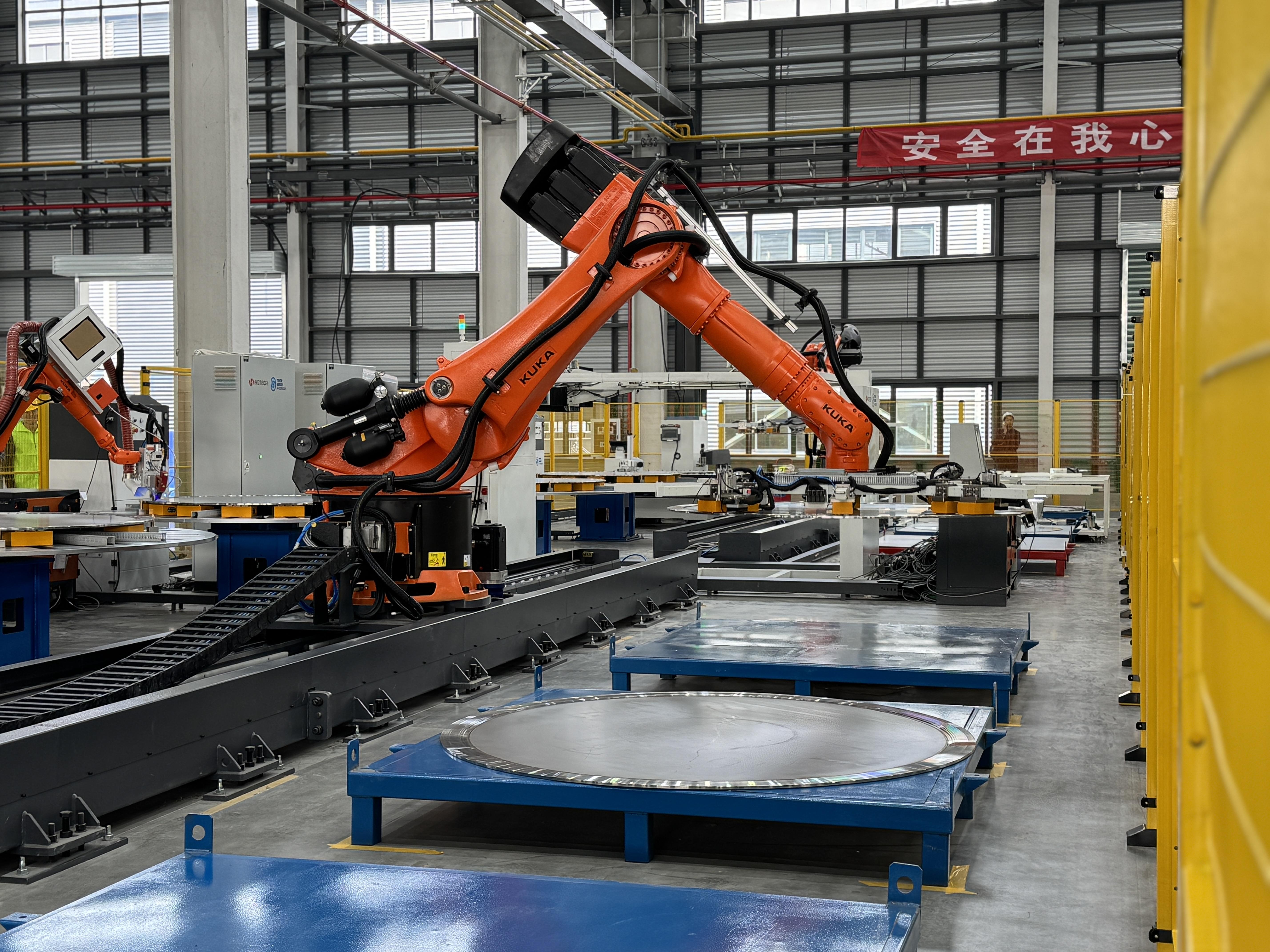 兰石重装制氢装备再获新订单 承接中石油蓝海新材料电解水制氢装置分离塔设备