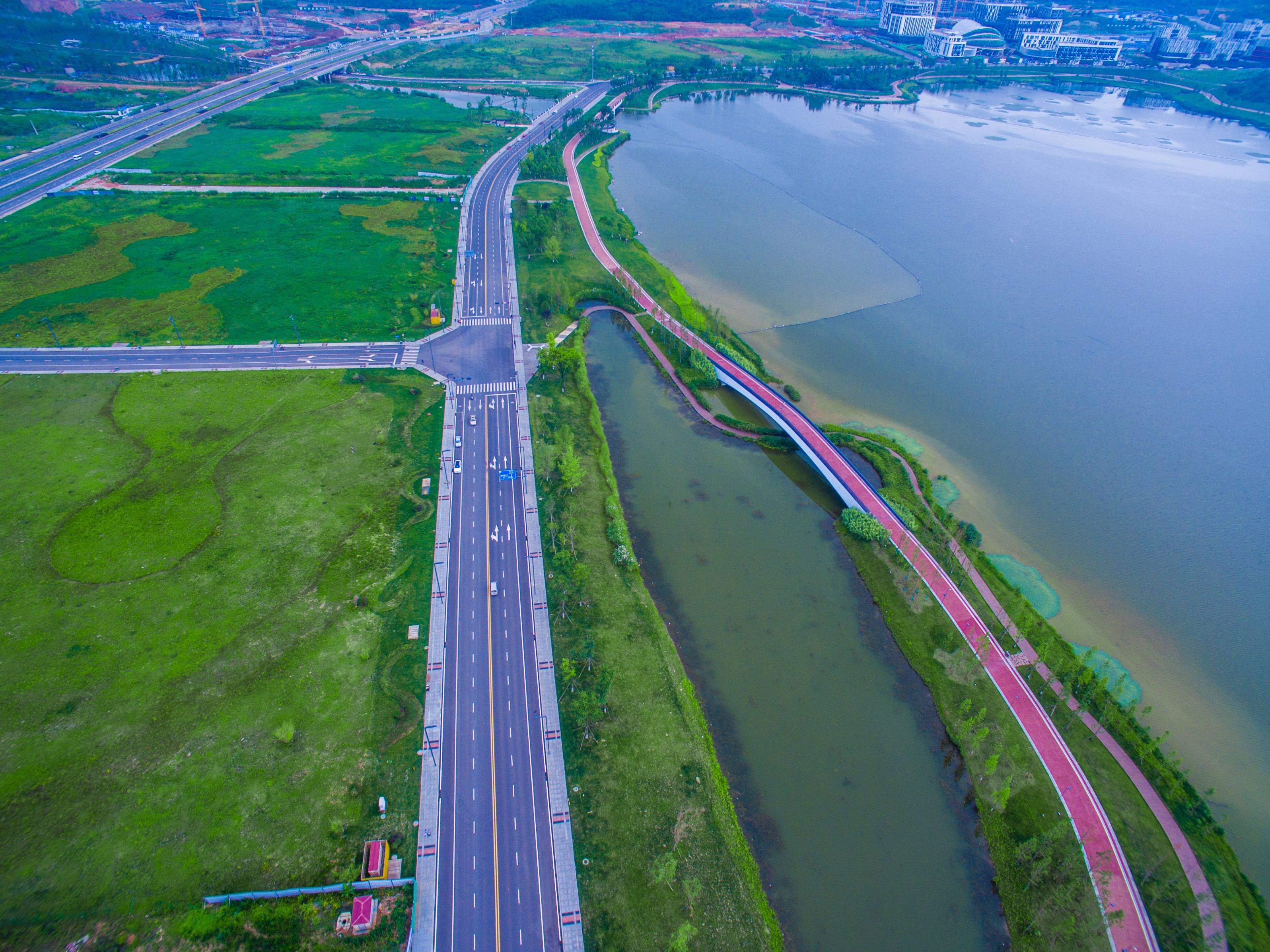 商务部外资司司长朱冰：通过单列用地指标等形式，保障国家级经开区合理用地需求