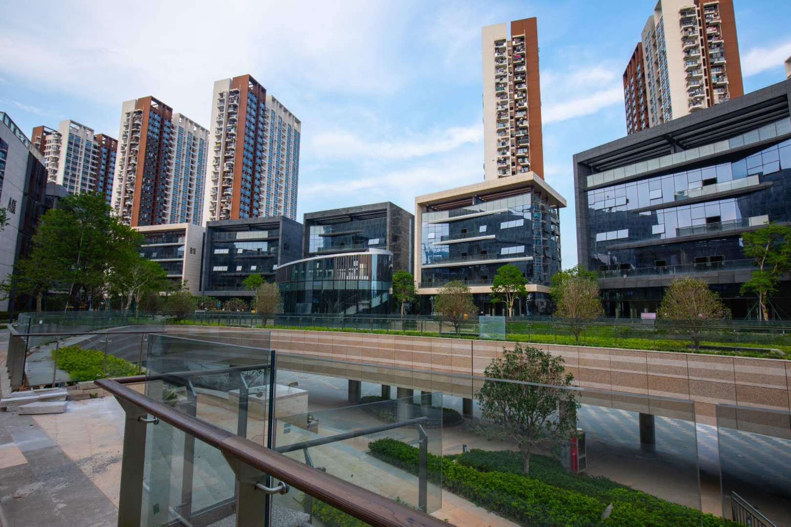 集聚超2300家金融企业，管理规模达1.5万亿元！玉皇山南基金小镇加快推动“金融+”产业集群建设