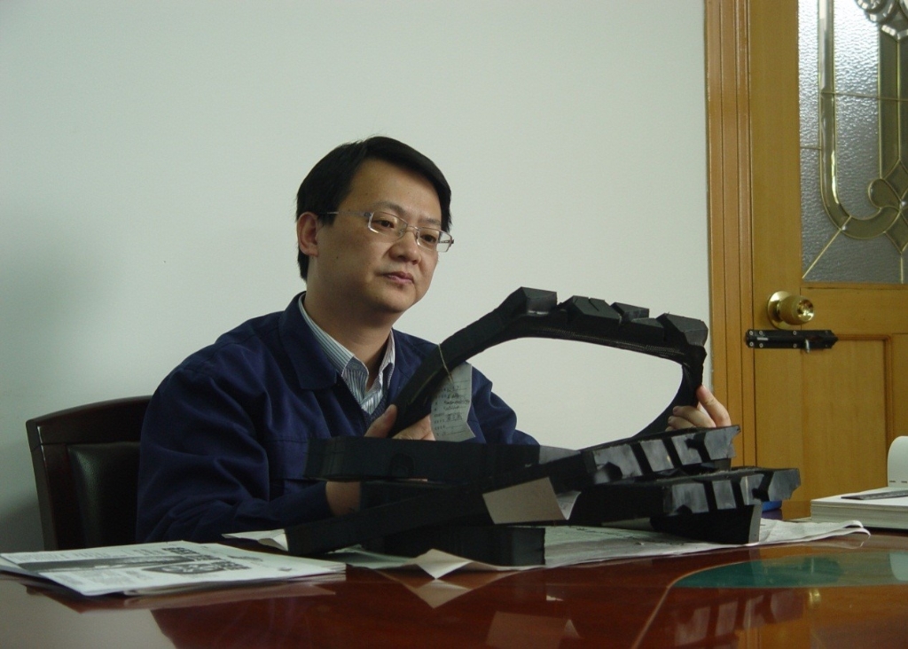 贵州轮胎获得实用新型专利授权：“一种输送线轮胎制动减速装置”