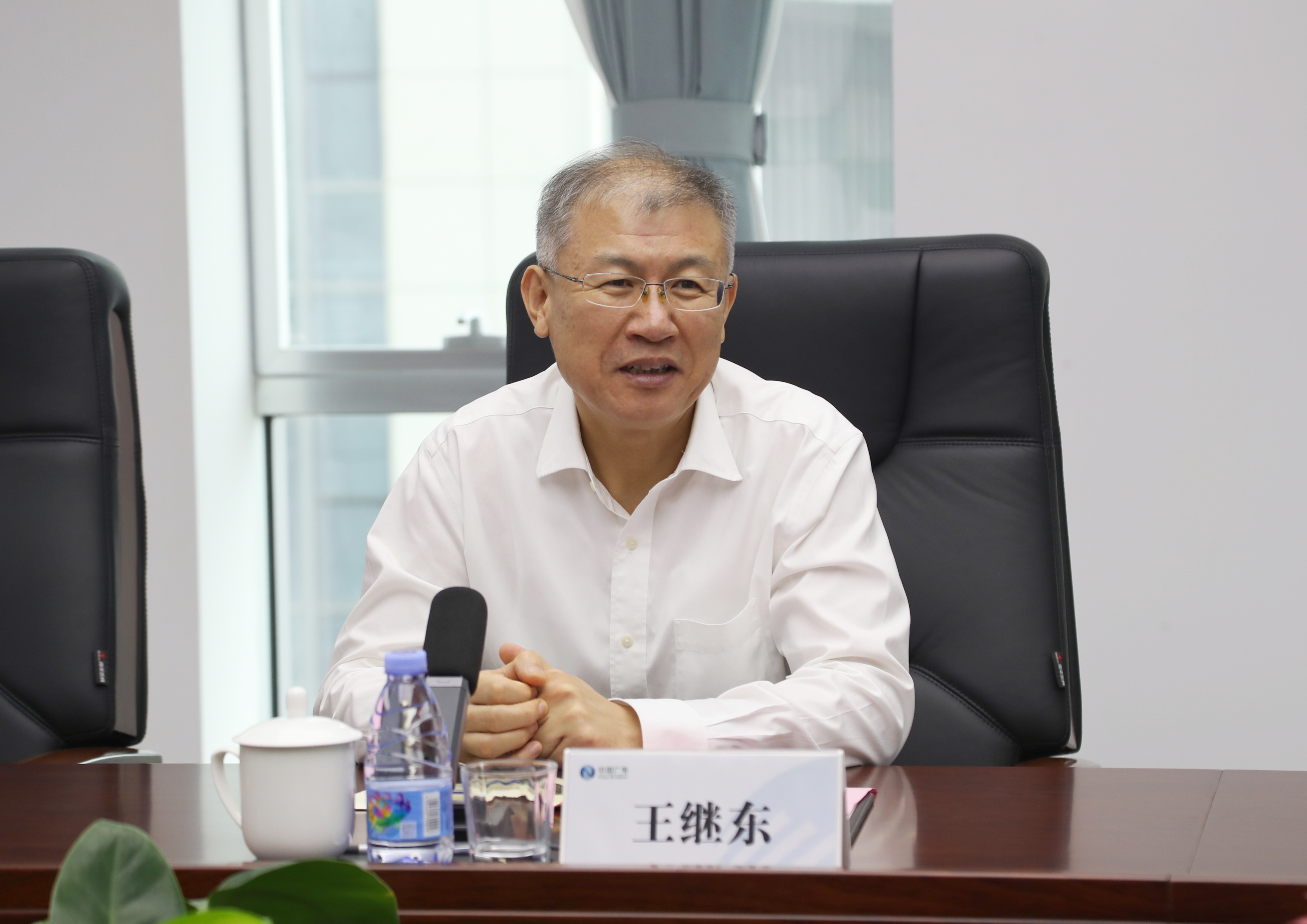 内蒙古银行突换帅：郭大勇上任不足一年 洪少平接棒