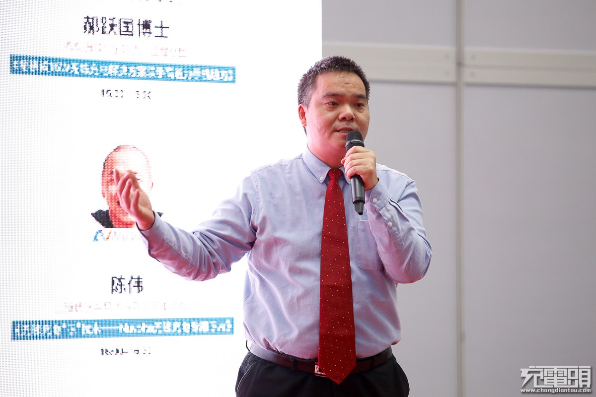 希荻微：公司在AI眼镜领域已与国内外多家知名品牌客户达成合作