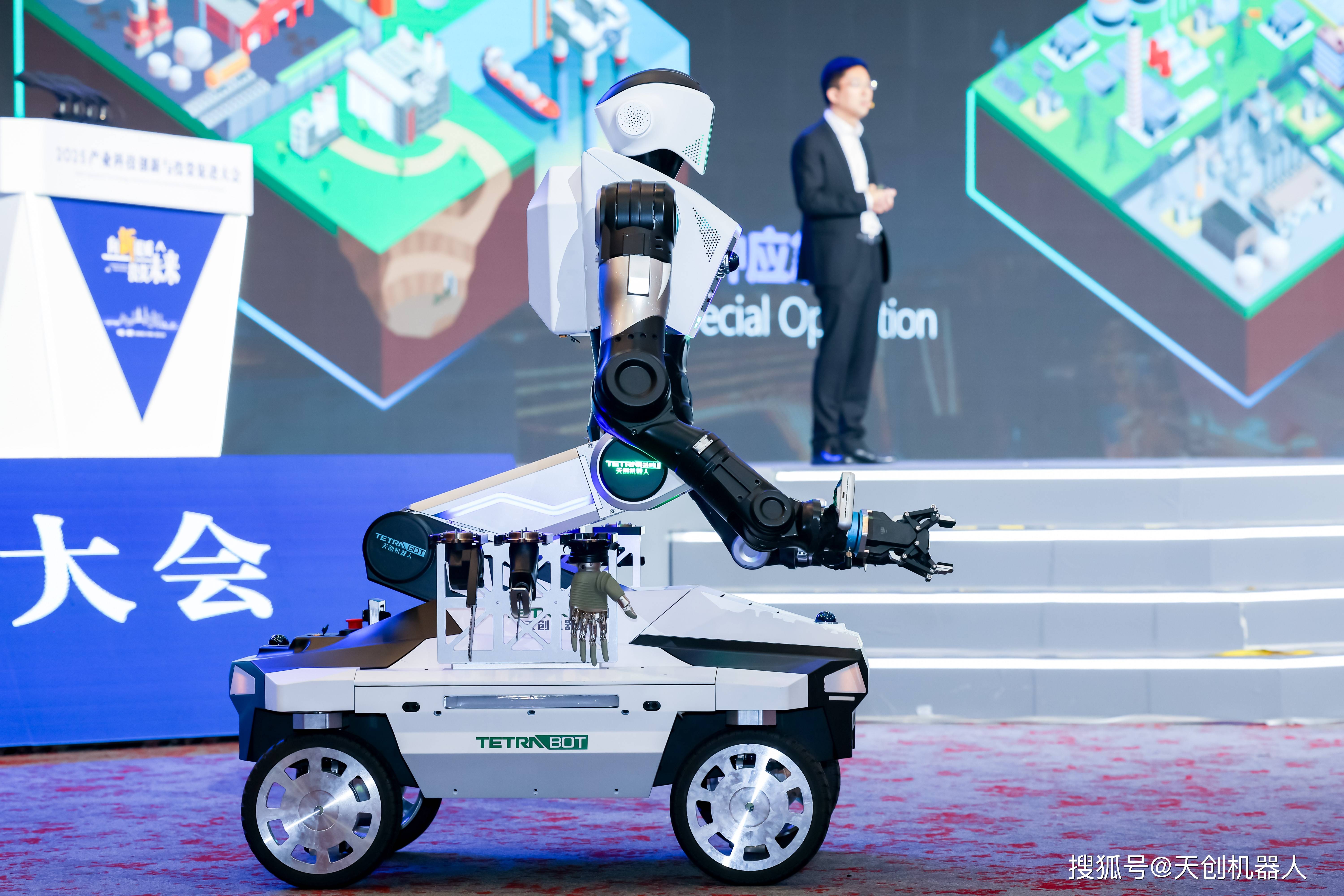 场景创新促进人形机器人发展