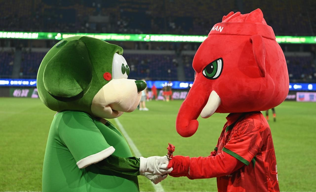 苏超出圈：足球之外的城市共同体