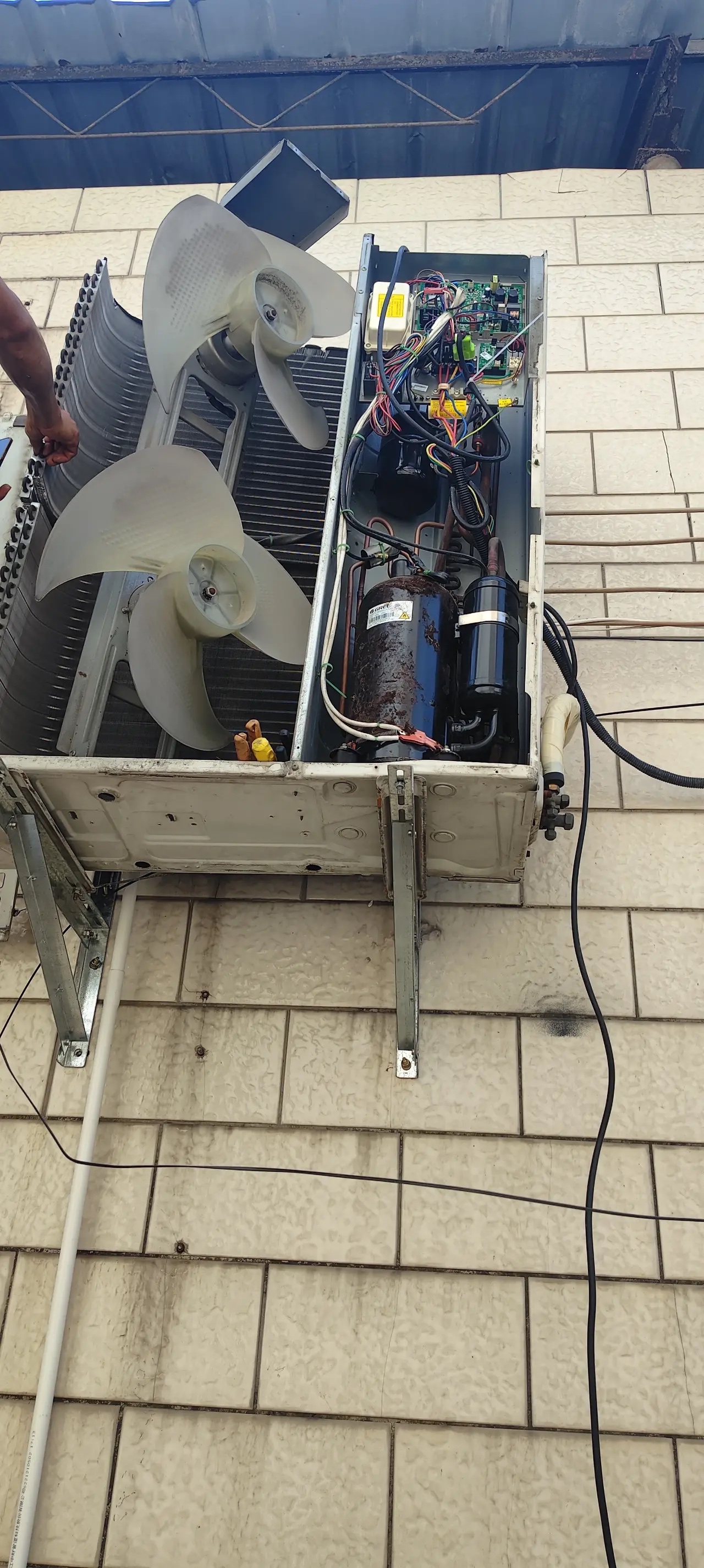 格力电器获得发明专利授权：“间隙自适应的离心压缩机”