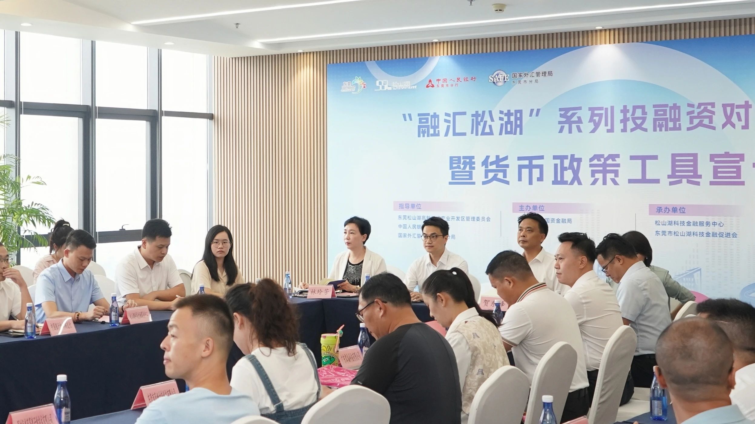 首开股份：融资畅通构筑安全屏障，高端产品与创新业务驱动高质量发展新格局