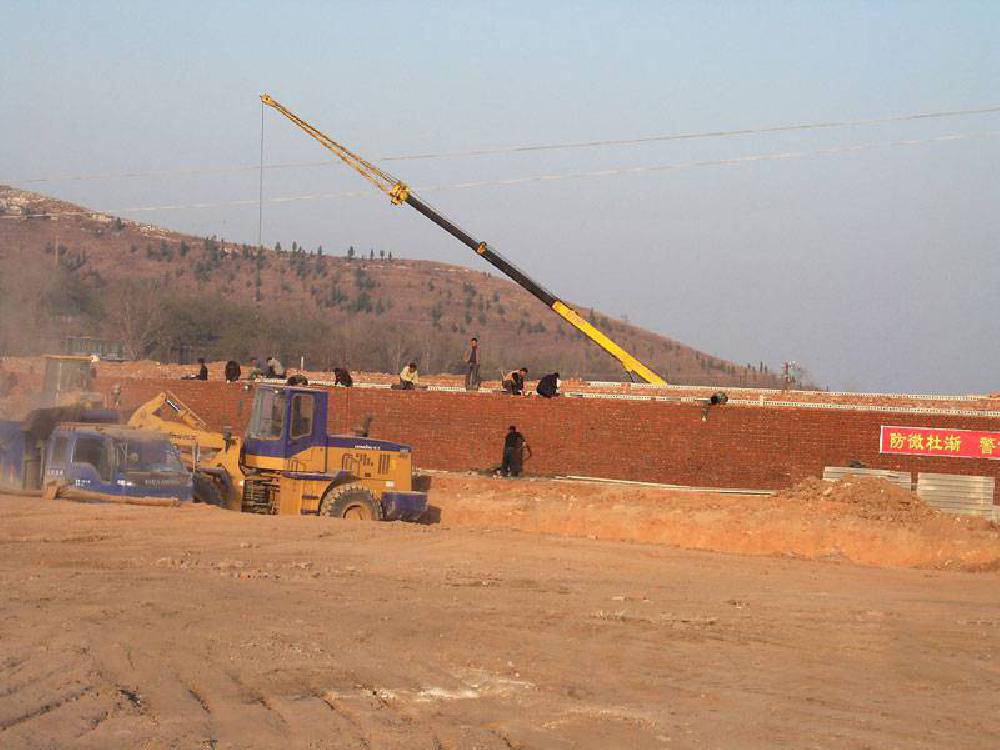 横店东磁获得实用新型专利授权：“一种用于窑炉烧结工序的下料装置”