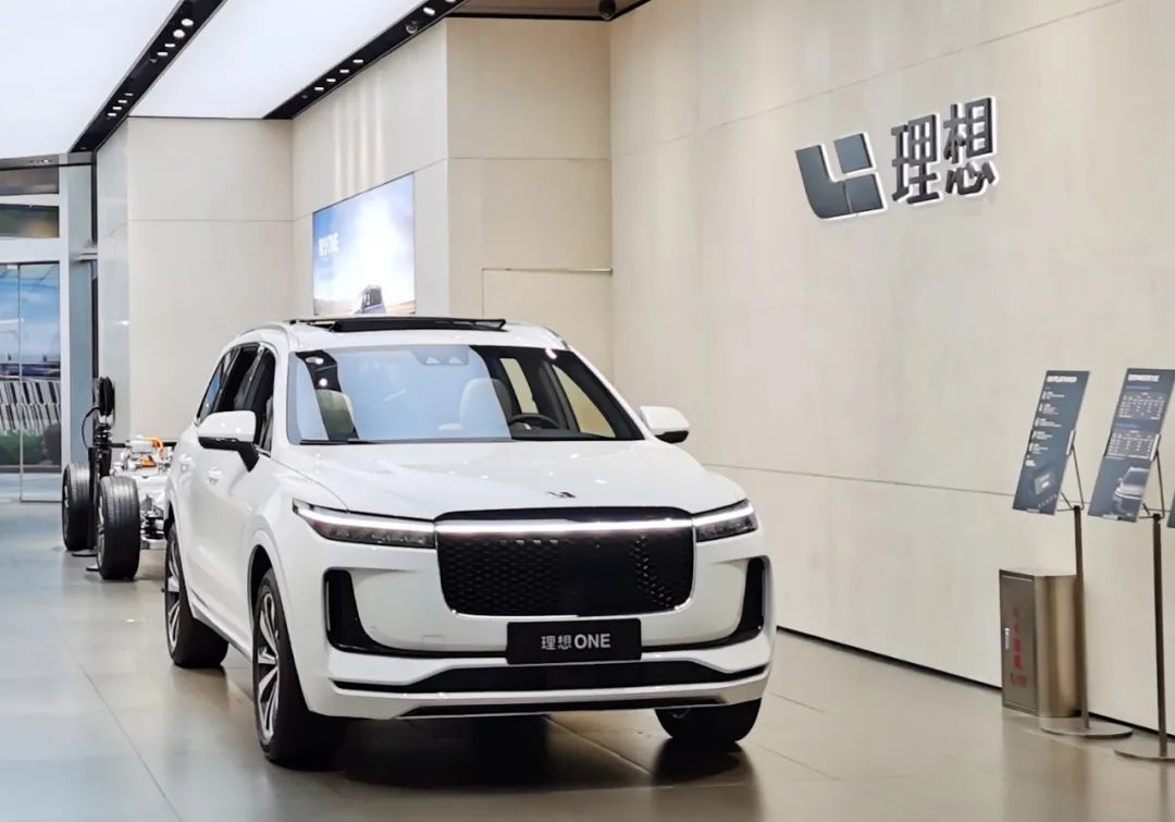 奔朗新材股价创新高，融资客抢先加仓