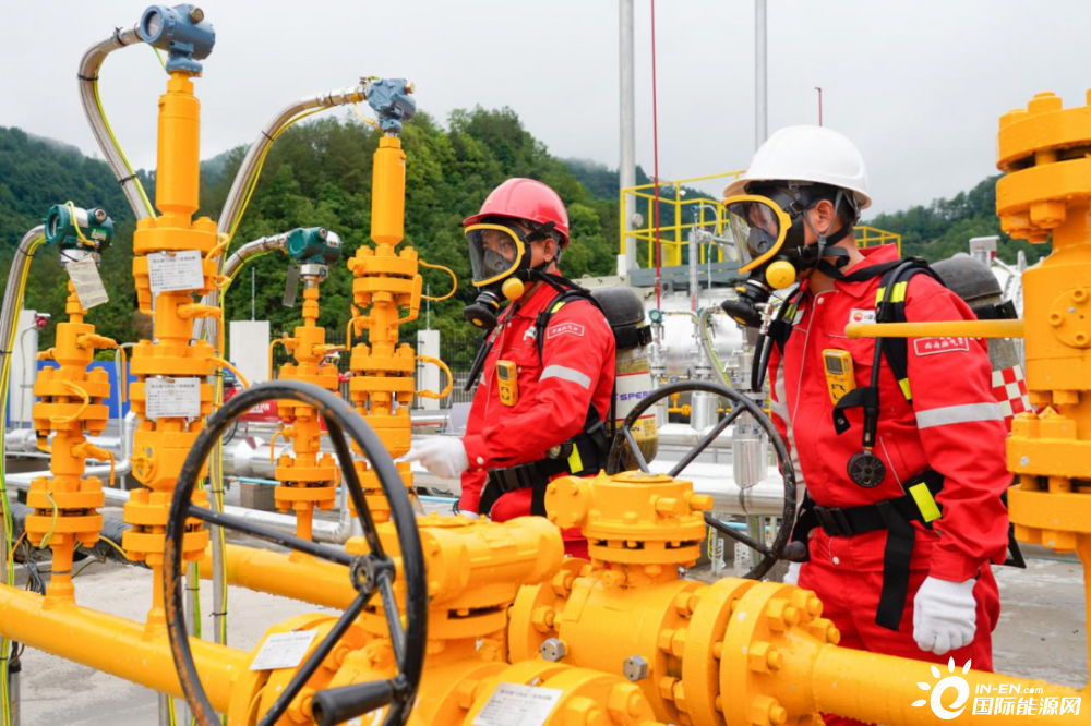 中国石油获得发明专利授权：“用于预测钻关井钻关界限的钻关界限图版及方法”