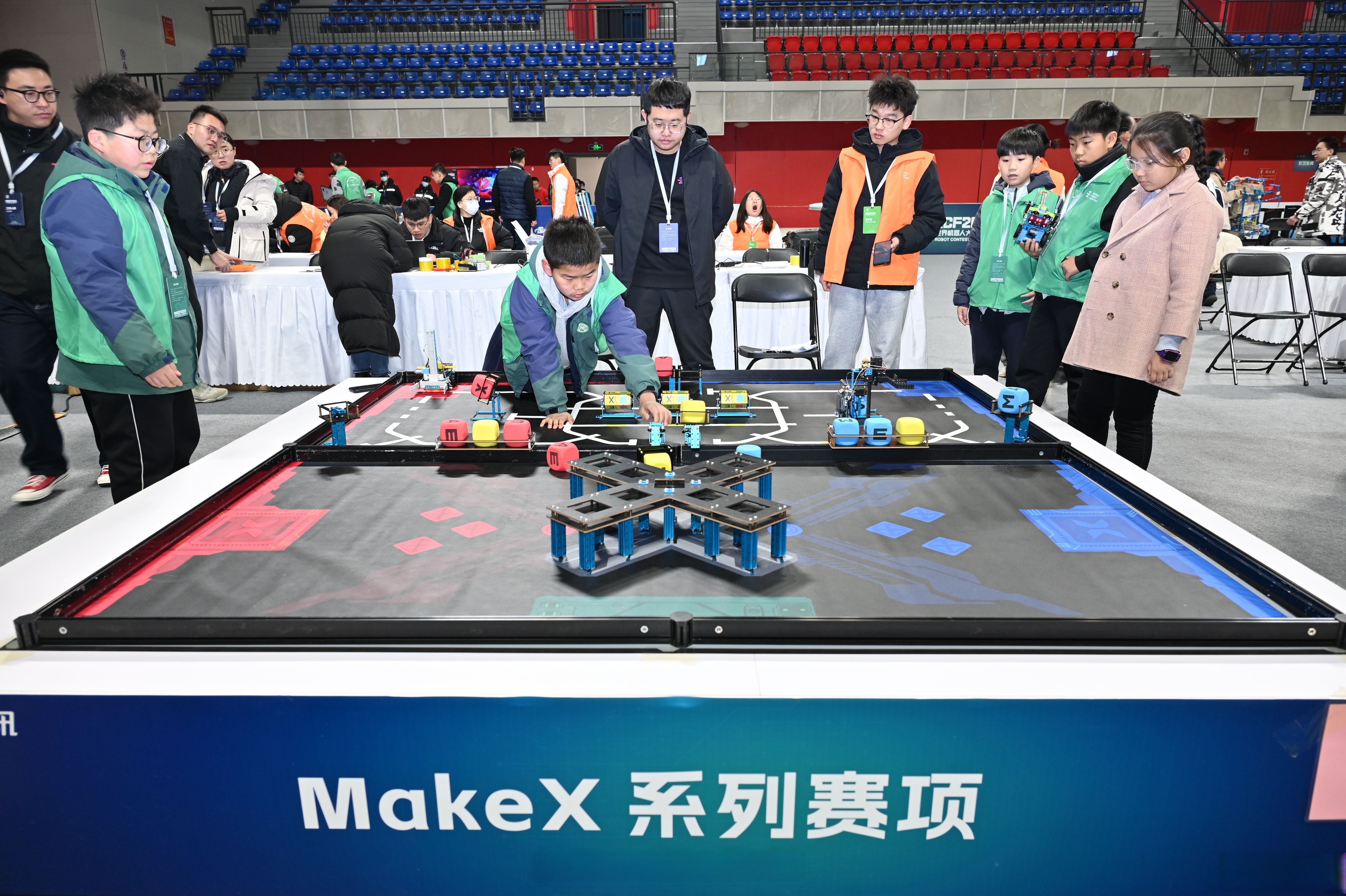 在北京，机器人“闯”出大世界