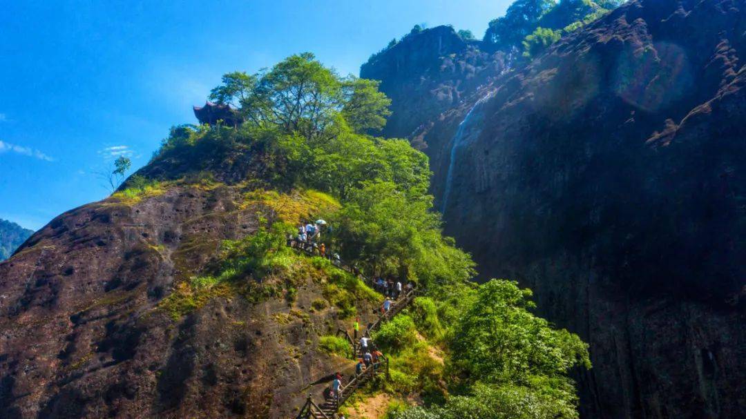 暑期出游热度攀升 亲子客群有望占据主导