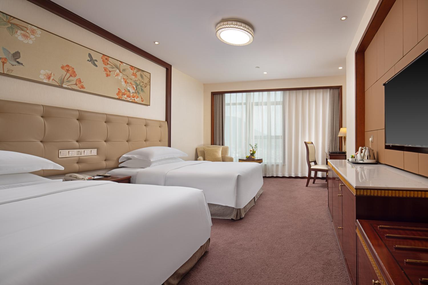 横店东磁大宗交易成交16.42万股 成交额227.69万元