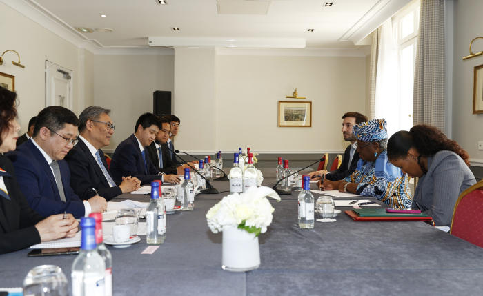 商务部部长王文涛在中澳经贸合作论坛上发表视频致辞