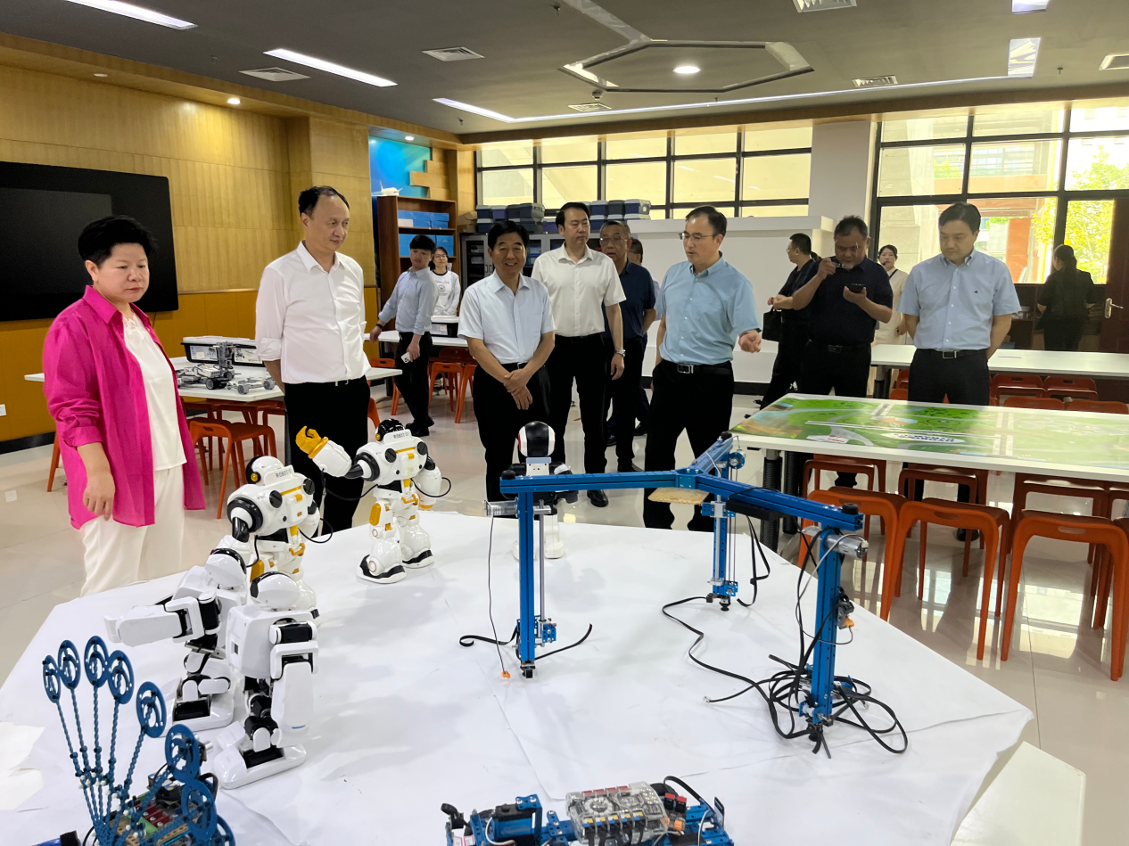 教育部召开落实纲要和三年行动计划、深化教育综合改革西南片区调研座谈会