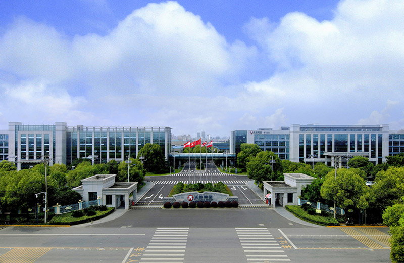 天能股份6月24日大宗交易成交305.04万元