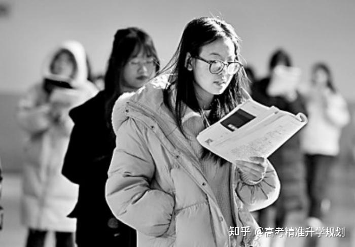 权益强势上涨压制债市，央行“八连增”黄金后仍有配置价值 | 债圈大家说07.09