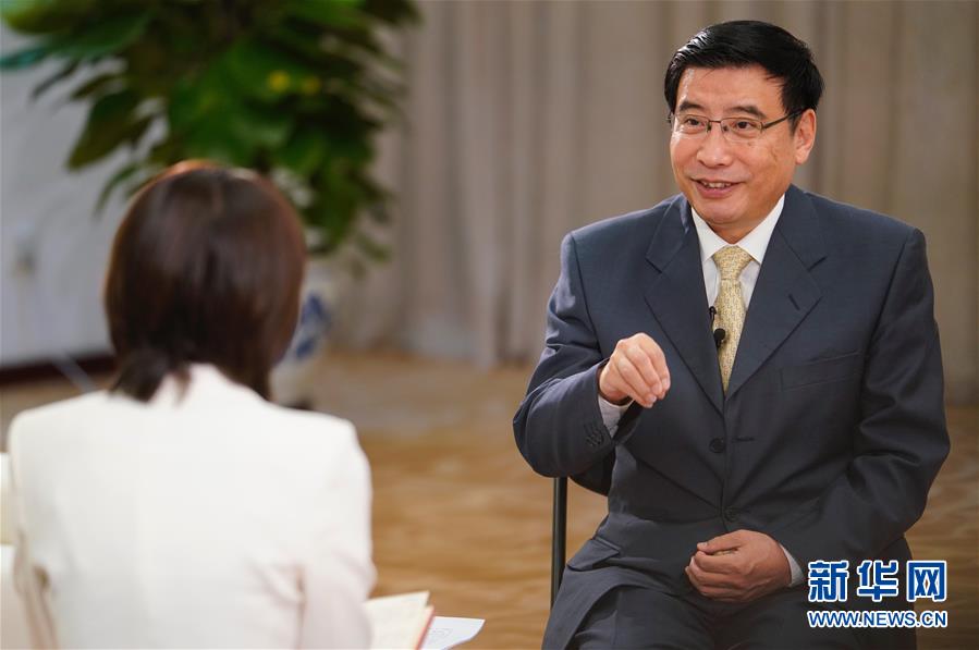 工信部部长李乐成会见美国惠普公司总裁兼首席执行官恩里克·洛雷斯