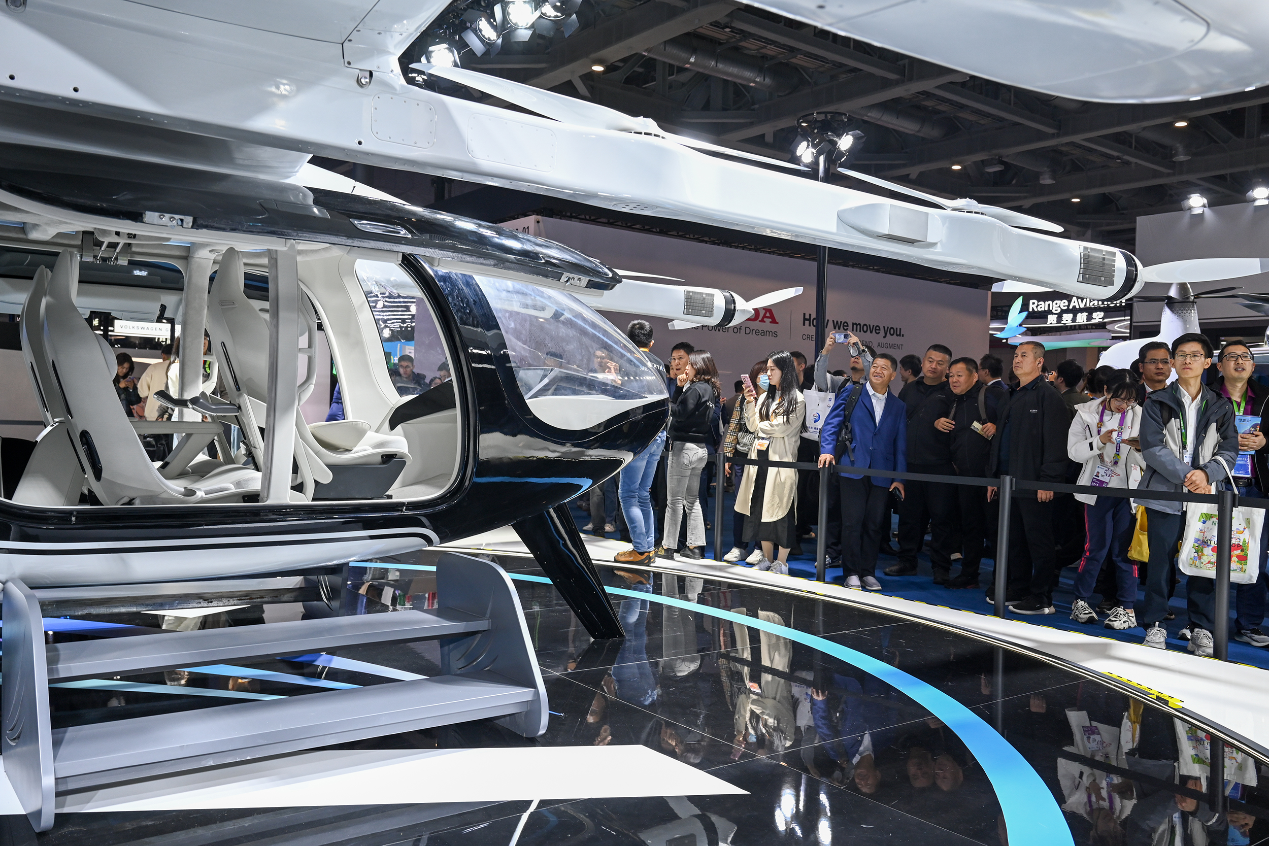 御风未来首次亮相链博会：锻造共赢链，尽早实现高频、常态化飞行