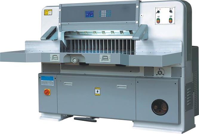 新巨丰获得发明专利授权：“一种新型自动化切纸设备”