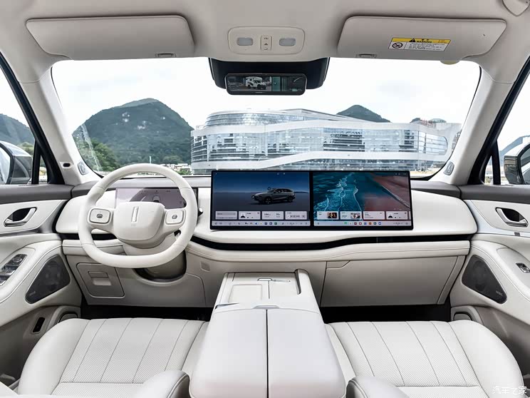 周鸿�t：2025年是“智能体元年” 将启动个人专属智能体计划