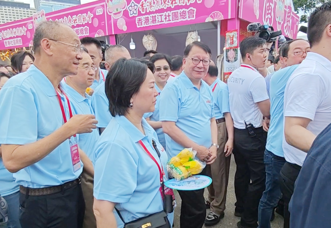 香港特别行政区政府政务司司长陈国基：组委会正积极争取内地居民赴港签注便利措施