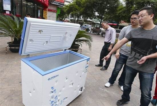 海容冷链获得发明专利授权：“具有照明灯的圆桶柜”