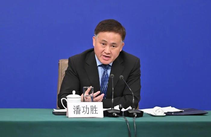 21专访｜民生银行温彬：下半年财政、货币等宏观政策有很大空间