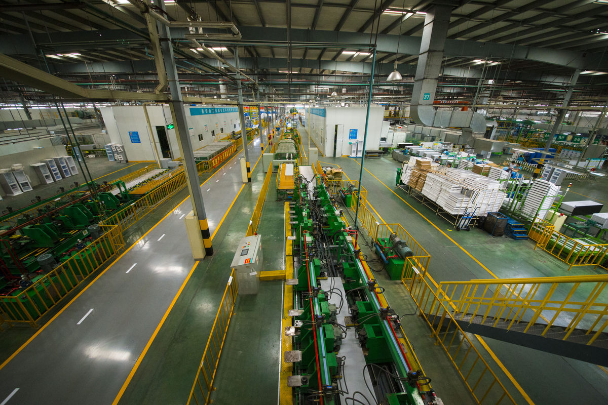 海信家电投资成立模具公司