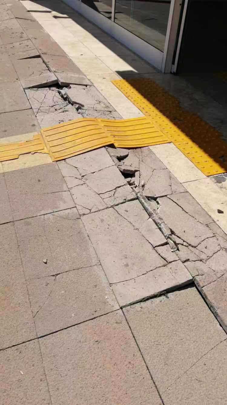 墨西哥发生5.8级地震 震源深度70公里