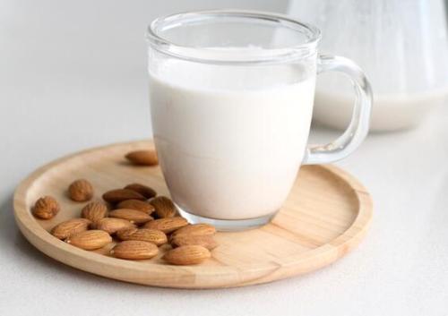 杏仁露“孤木难支”，南方“久攻不下”：承德露露的增长焦虑藏不住