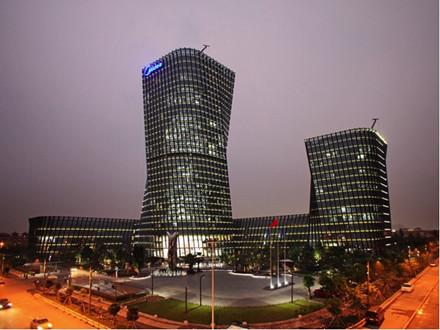 德马科技大宗交易成交718.20万元，买方为机构专用席位