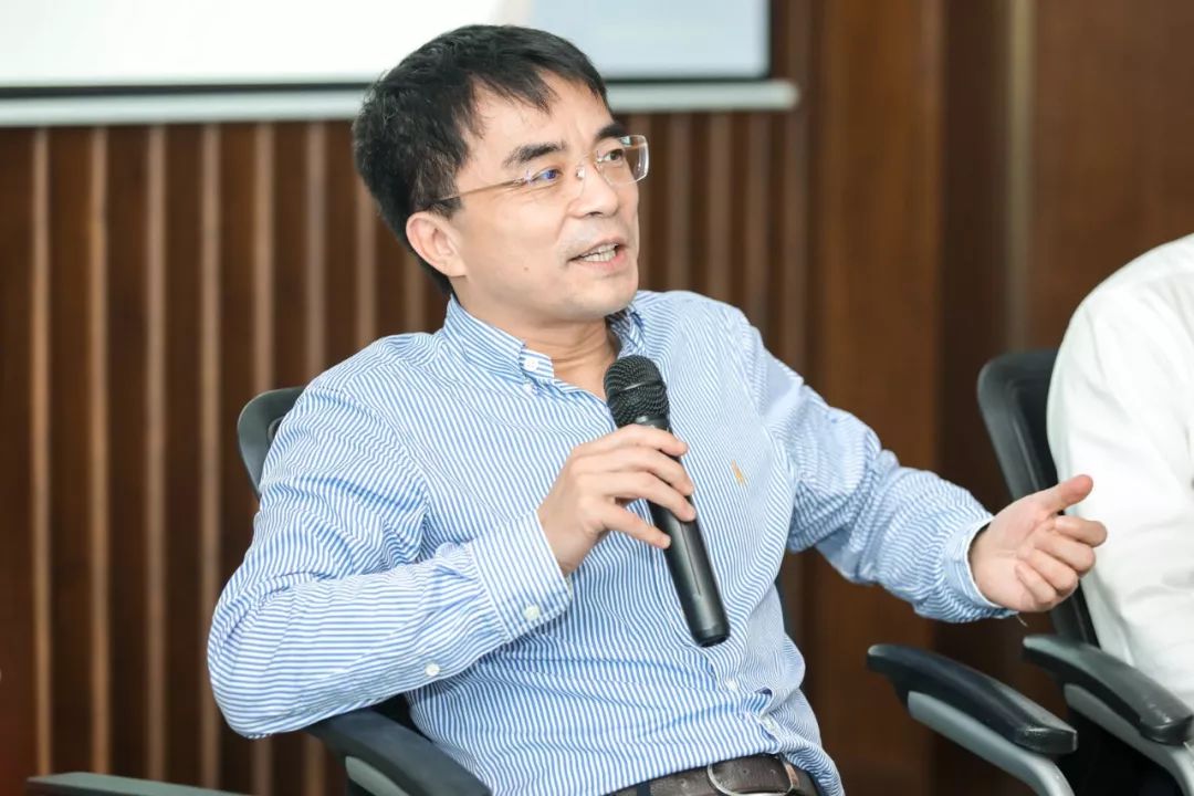 兔宝宝：子公司出售大自然家居股权及收购特定股权