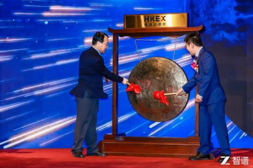 豪威集团正式登陆港交所；东吴证券维持海底捞“买入”评级丨港交所早参