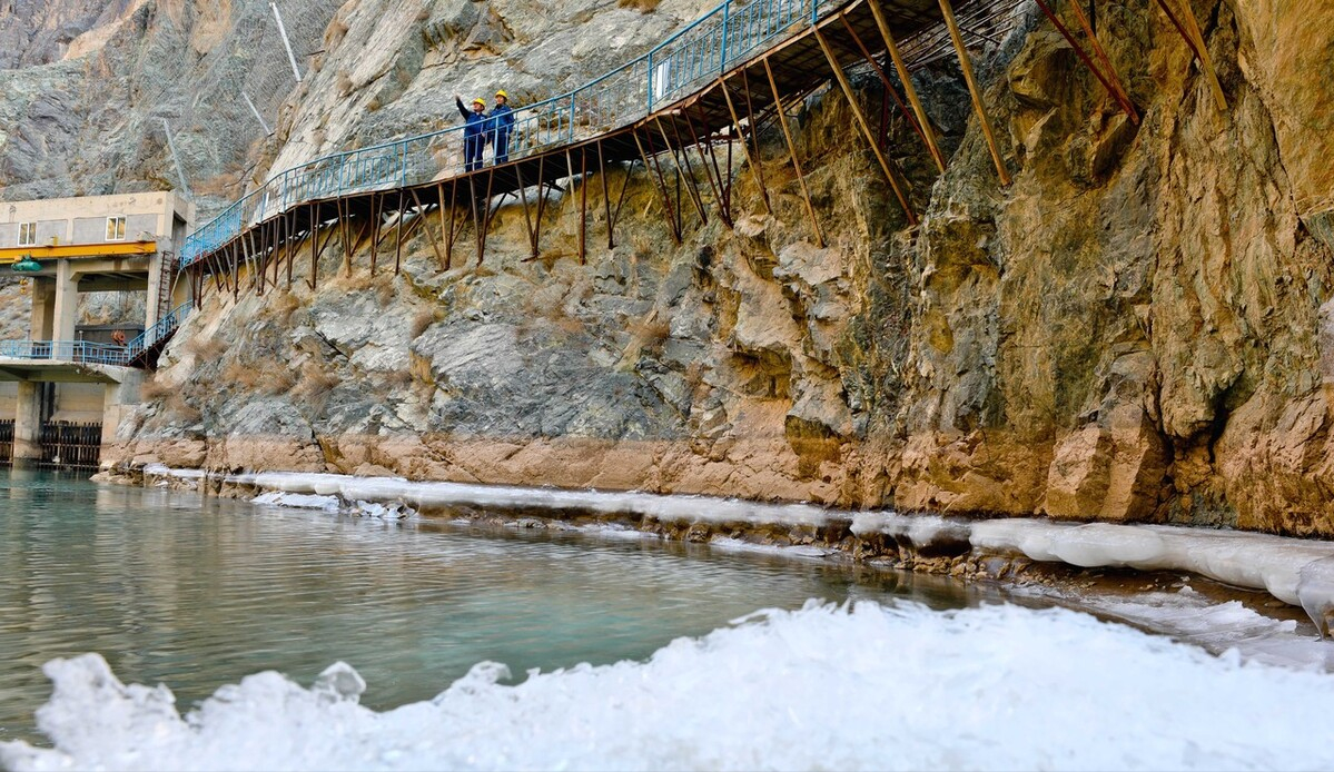 洪通燃气(605169.SH)：霍尔果斯洪通投资合计减持0.35%公司股份