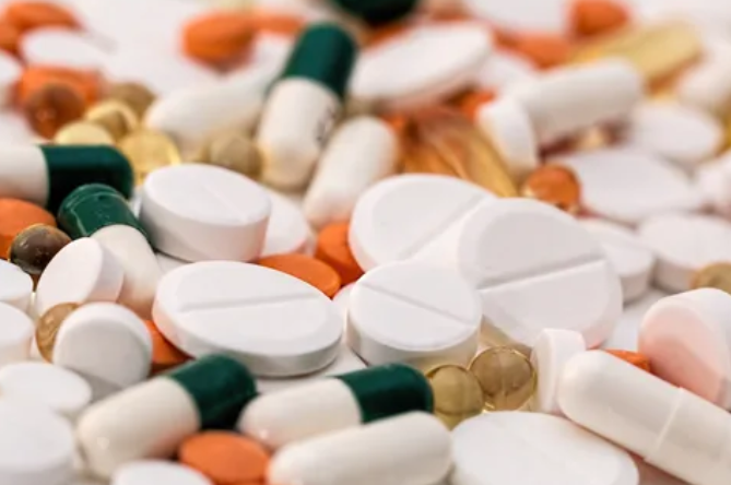 石药二代蔡磊接棒后“首战”：重整景峰医药