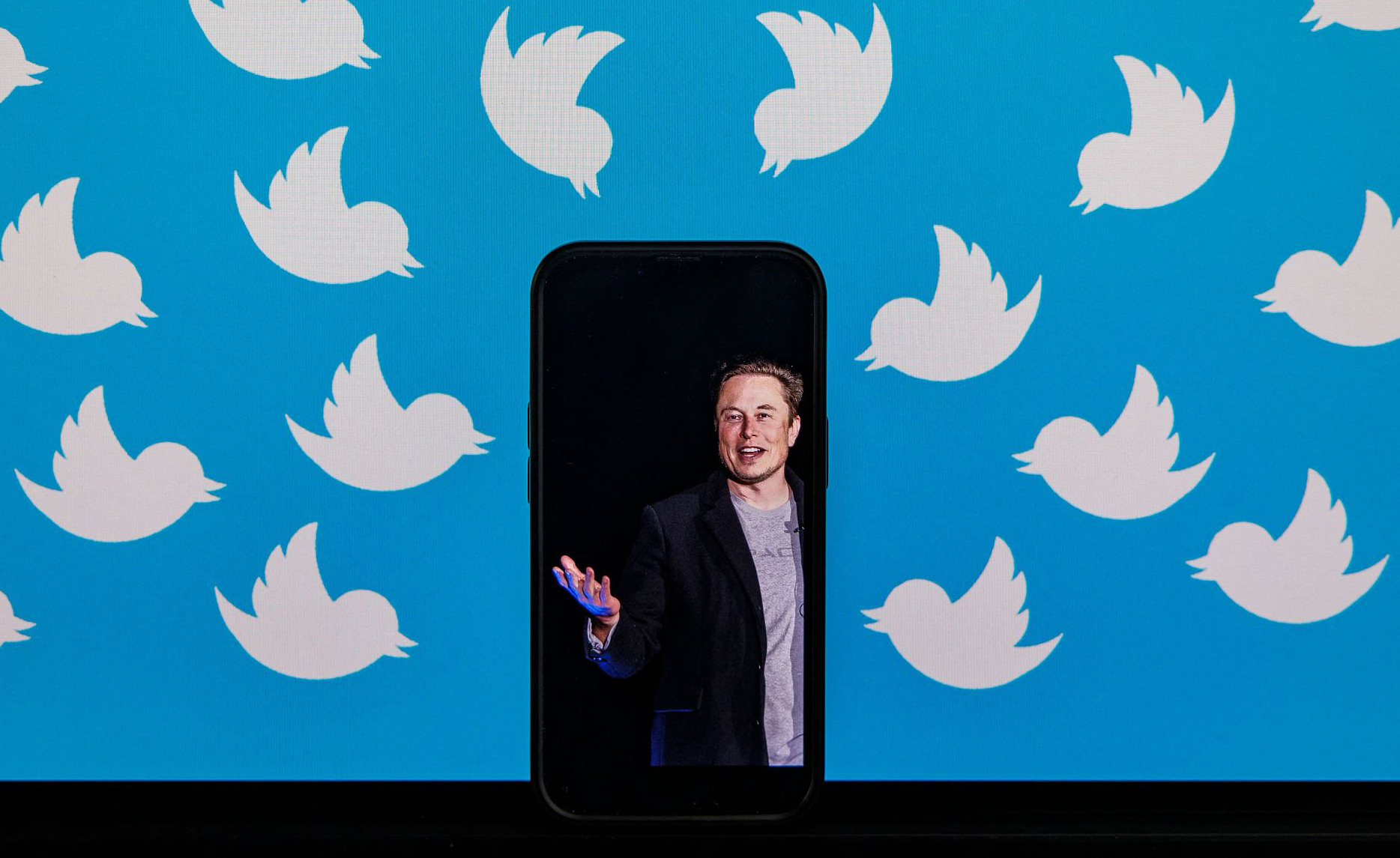 “猴子军团”大量虚假账户参与港股打新？接近监管人士：纯属谣言