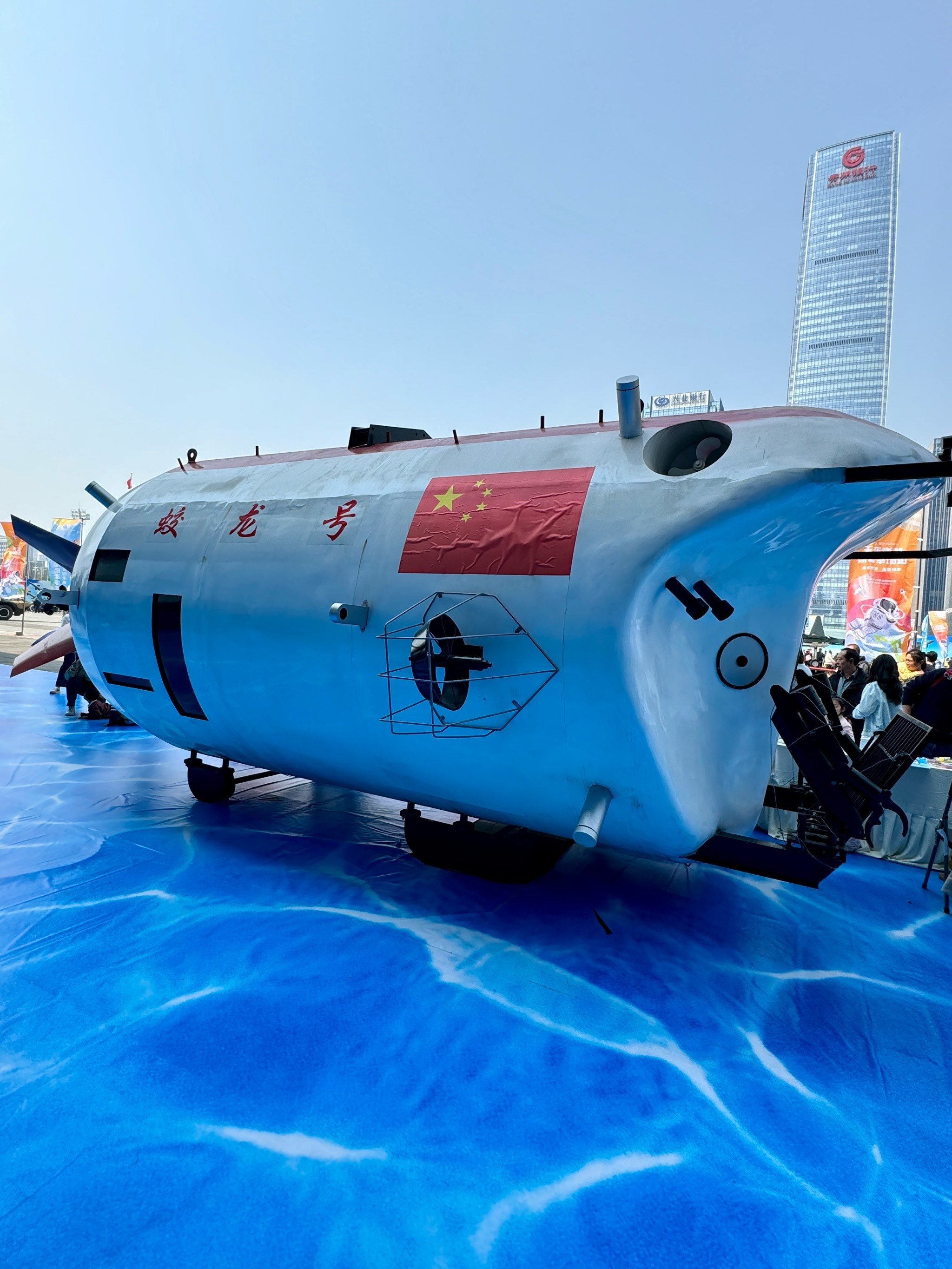 我国首套海洋油气装备柔性智能喷涂系统投用