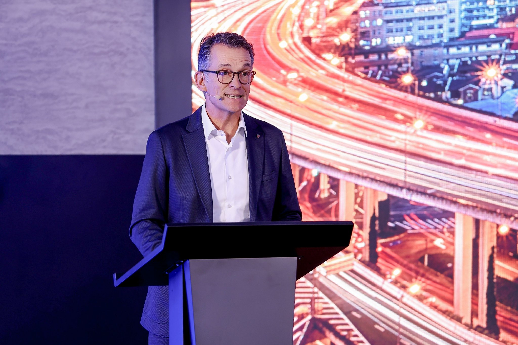 保时捷潘励驰：追逐短期销量是灾难性的