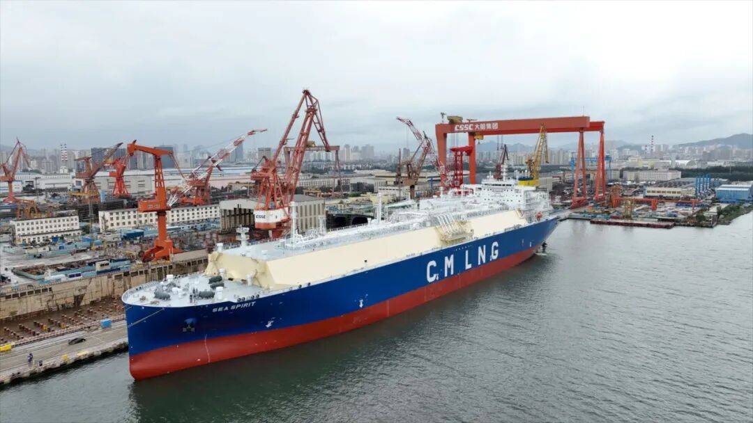 中船特气获得发明专利授权：“一种接触充分的高效电子氟化液冷却装置”