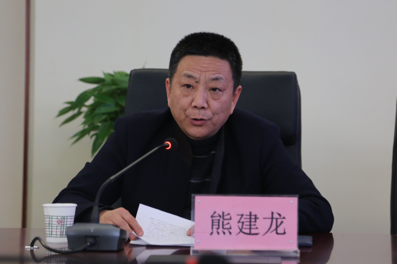 西部创业：围网栽设及道口拆除项目导致安全生产费同比增加