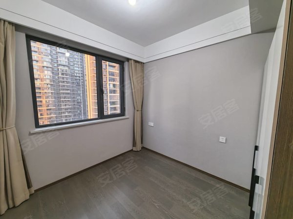 华侨城Ａ：截至1月30日，公司股东总户数为97,153户