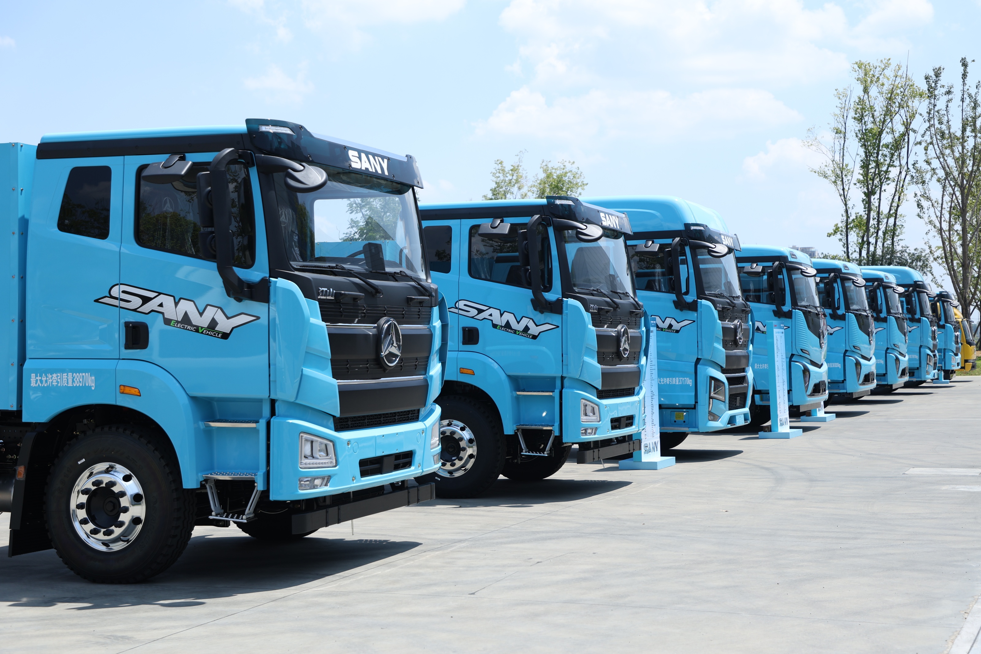 中国重汽：公司将继续聚焦新能源领域，紧跟市场趋势，持续推动其稳健发展