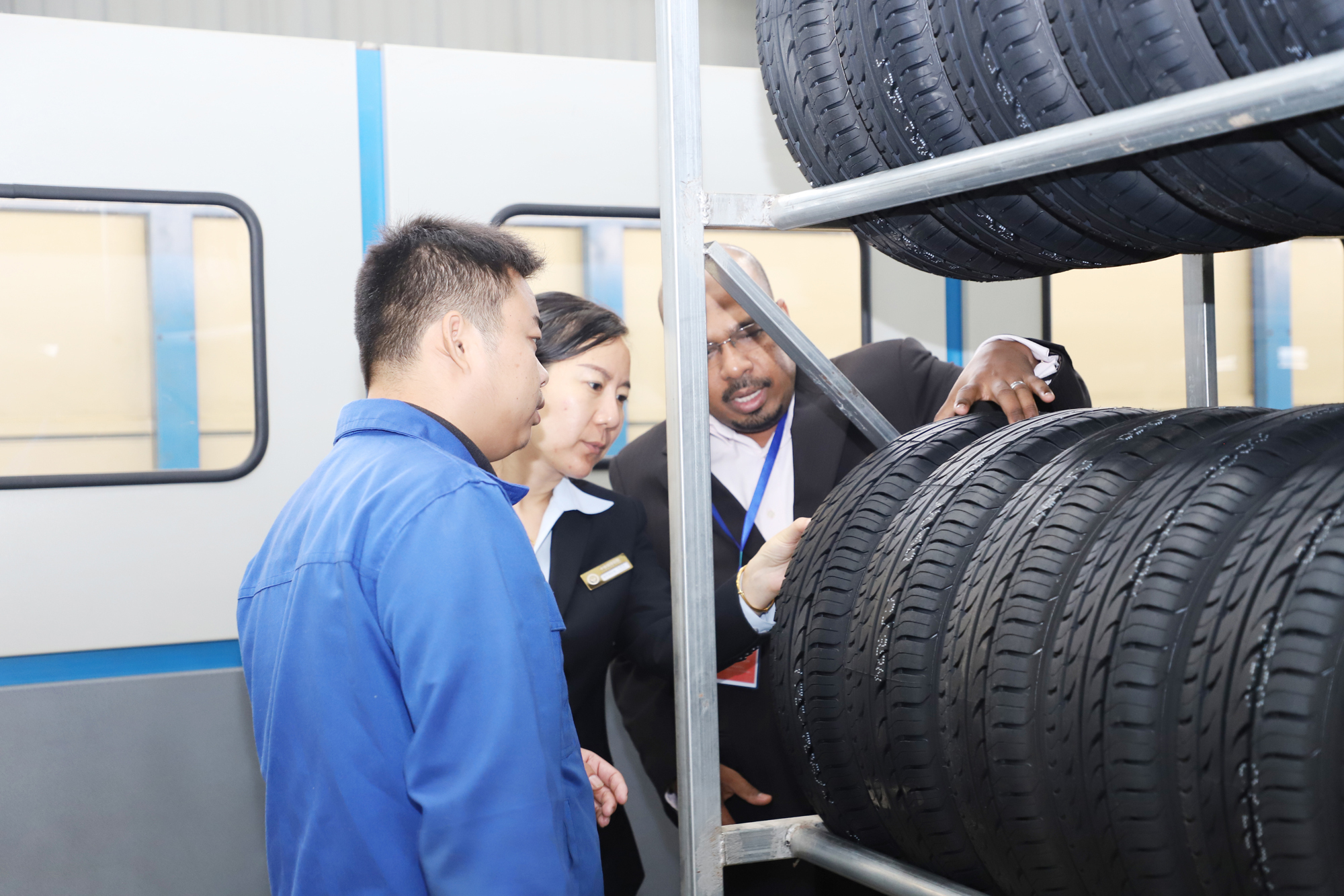 苏丹投资局长考察位于申迪的工厂