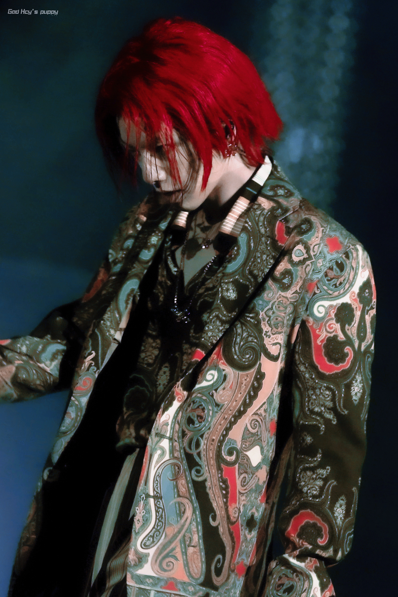 冲上热搜！华晨宇演唱会现场官宣：已拿下三块地；当地回应