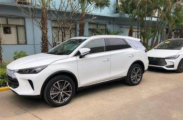 比亚迪获得实用新型专利授权：“车载显示屏组件、中控机构及车辆”