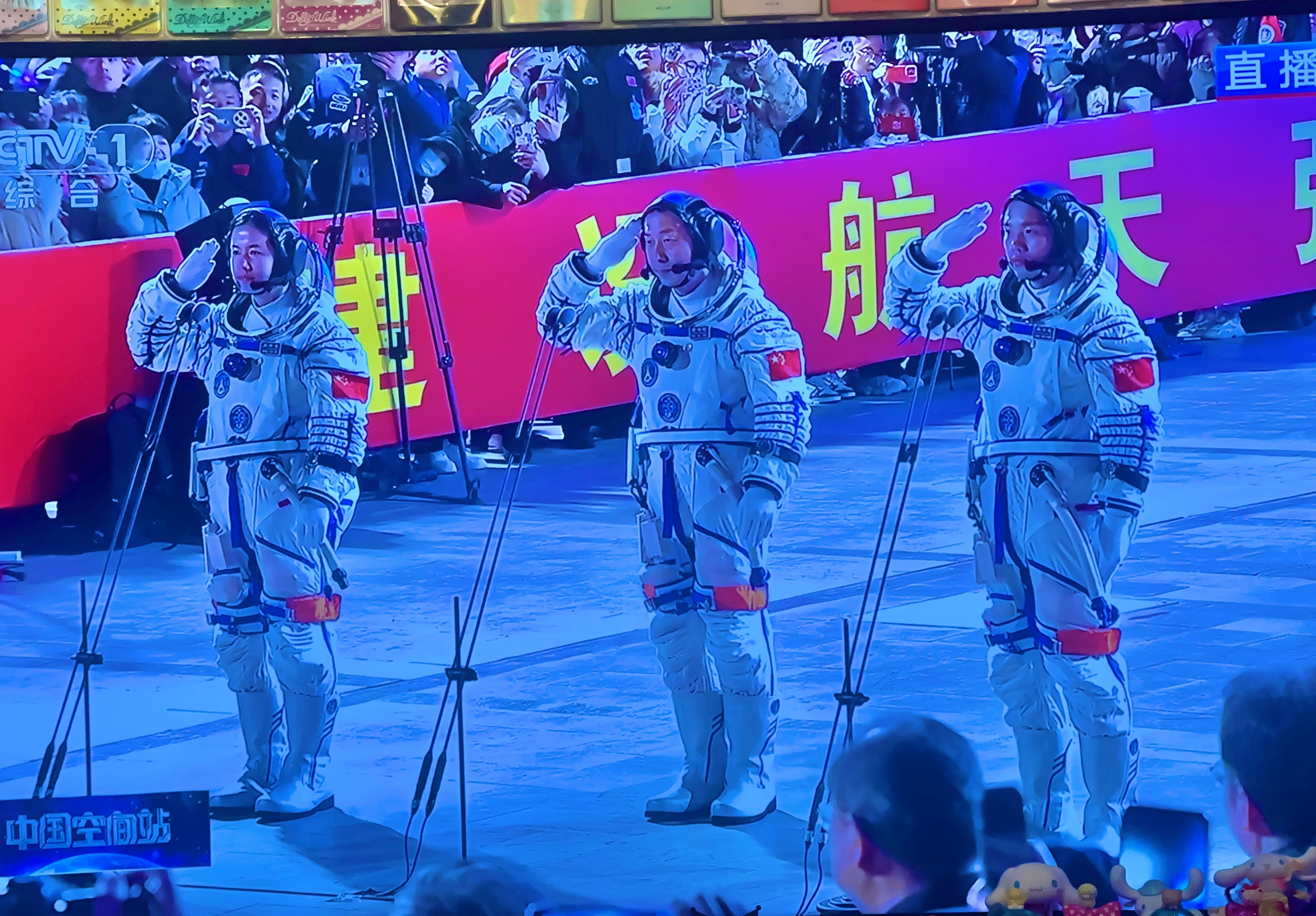 从“雄鹰”到“蓝鲸”——访酒泉卫星发射中心冯浩明