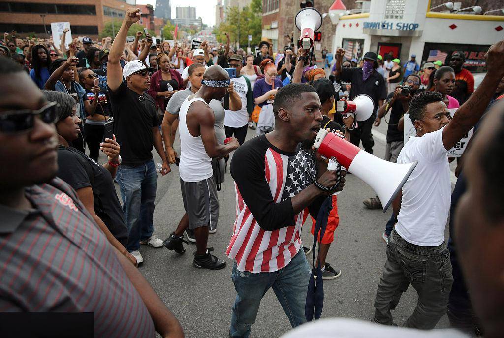 特朗普把奥巴马夫妇恶搞成猿猴，奥巴马首次回应：毫无廉耻之心！白宫已删视频，曾称没有任何冒犯之处